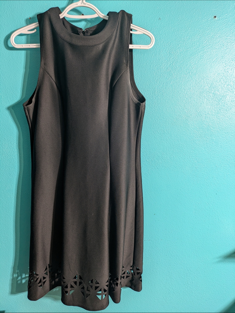 Sequin Hearts Black Sleeveless Mini Dress with‎ Laser-Cut Hem
